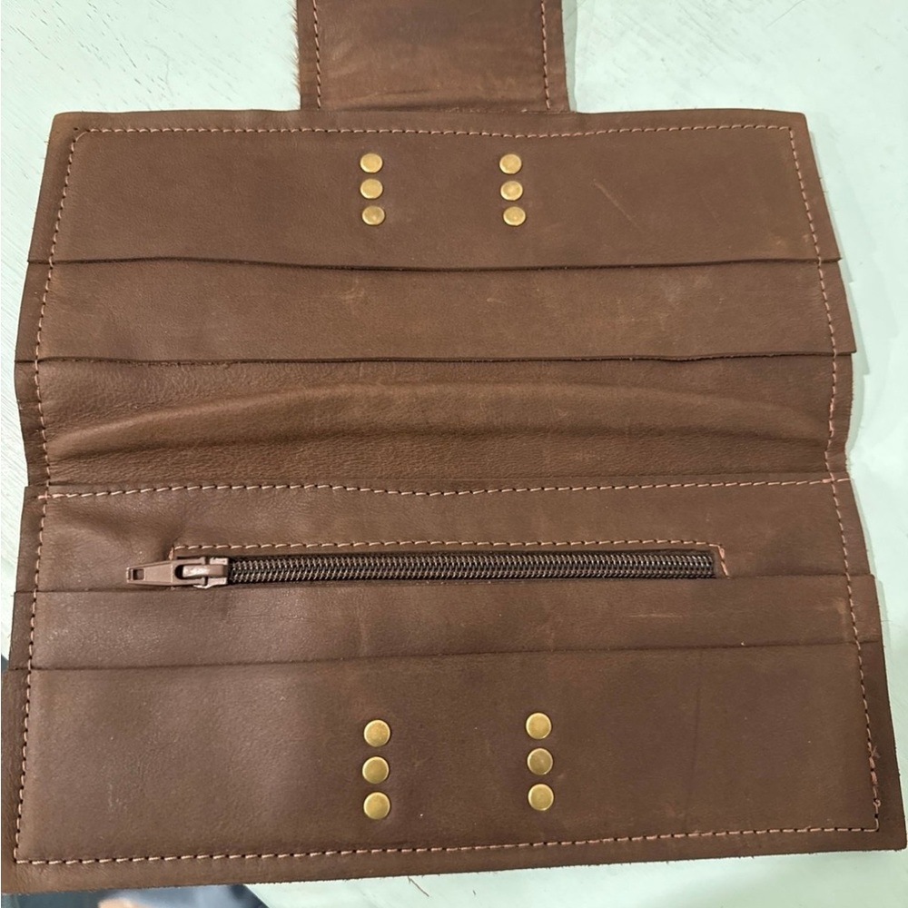 Louis Vuitton Patch Wallet - Picture 2 of 3